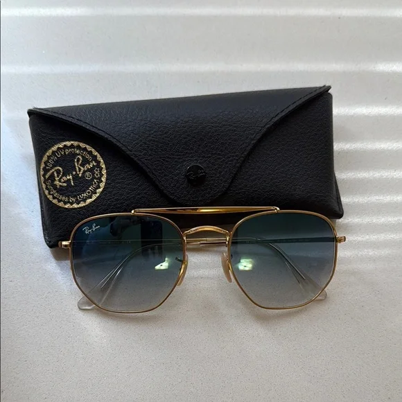 Ray-Ban Gold Sunglasses with Black Case - Picture 1 of 4